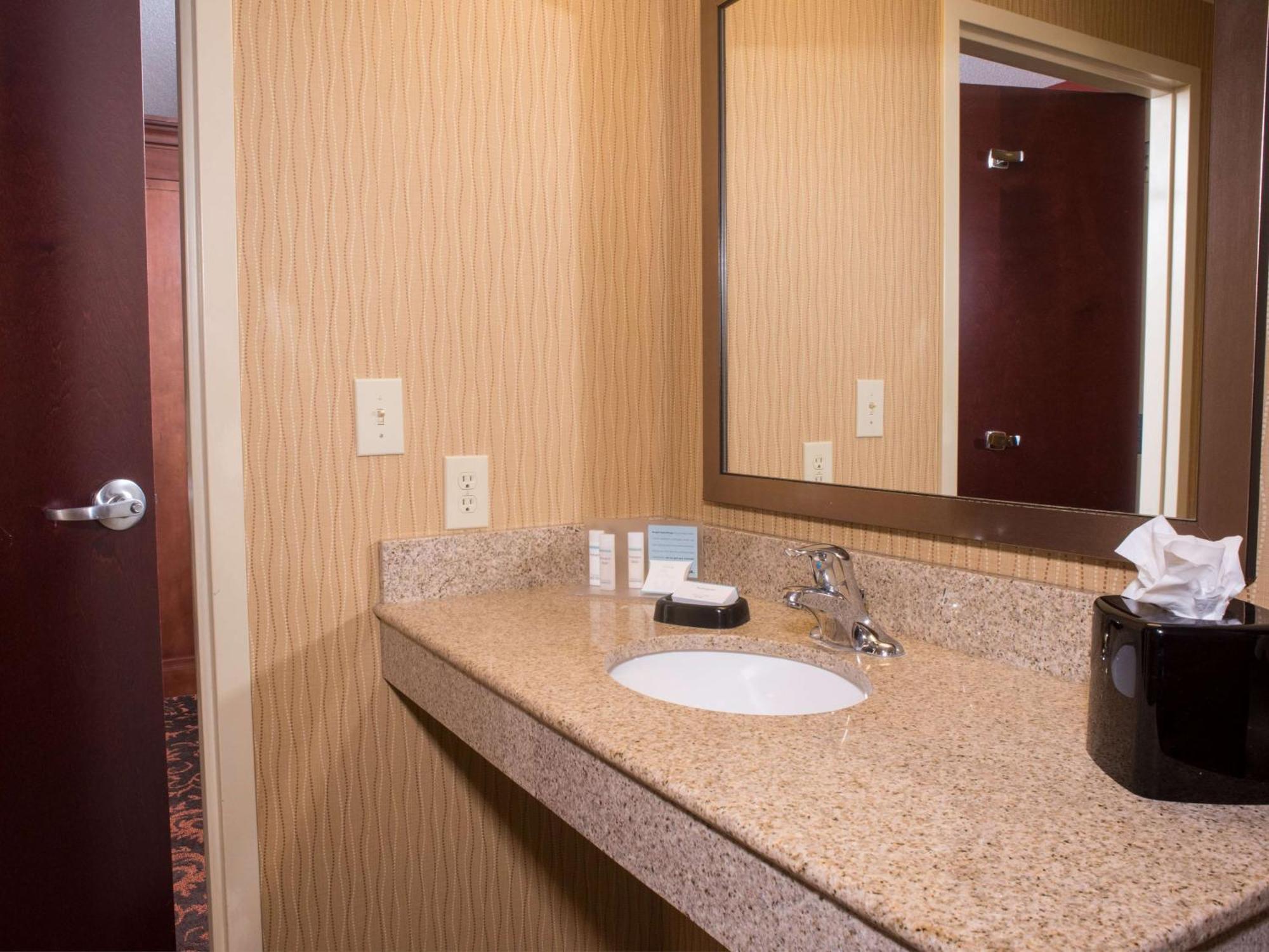 Hampton Inn And Suites Woodstock, Virginia Exterior foto